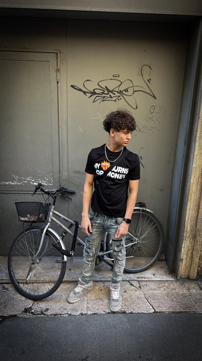 T-Shirt Heart Burns Black