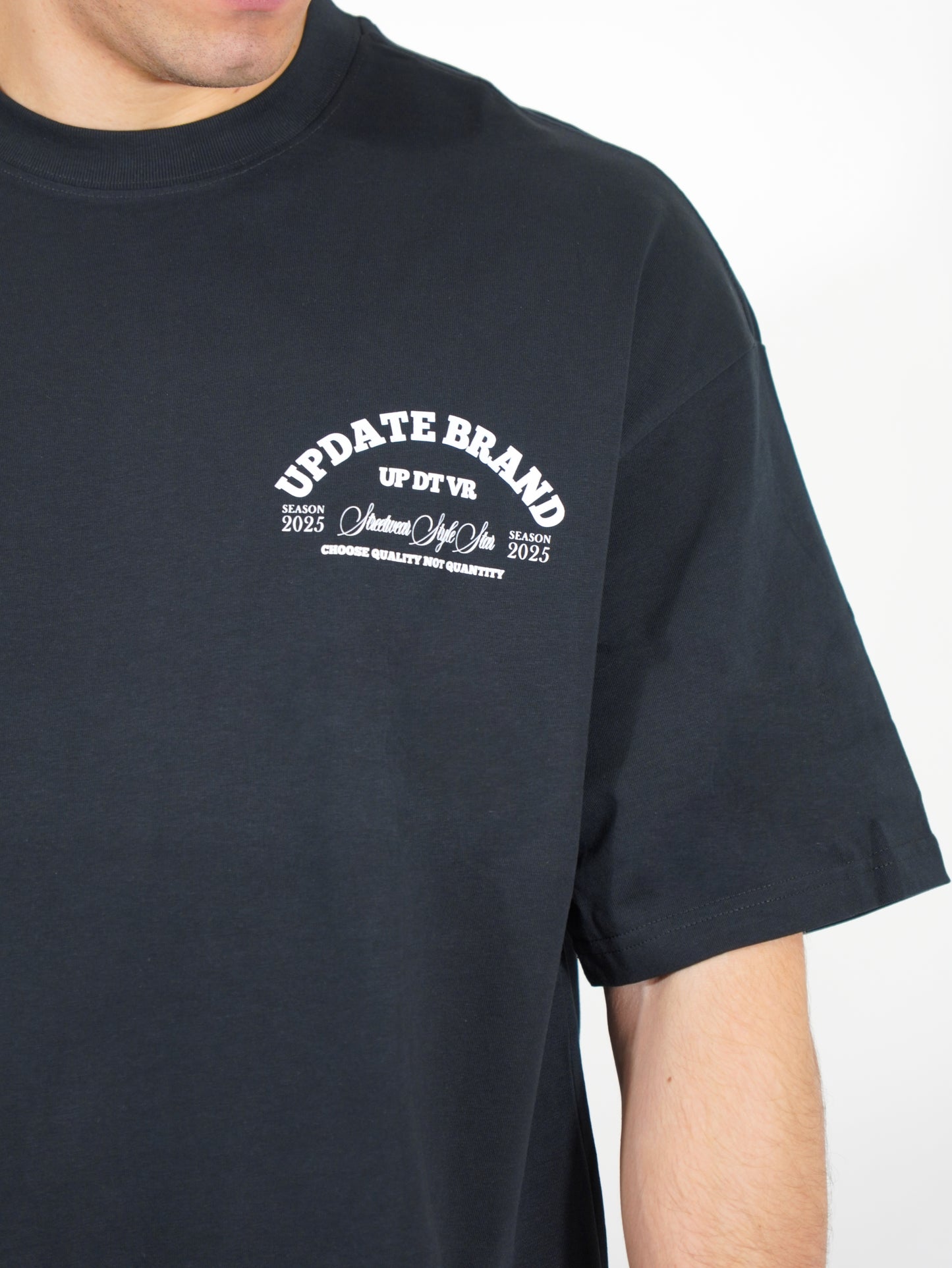 T-Shirt Black Season